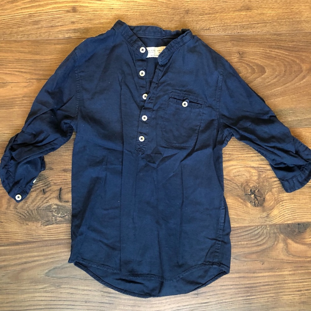 Zara button up size 7 lightweight super cute navy blue